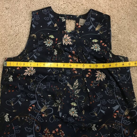Vero Moda Floral Print Keyhole Sleeveless Blouse - Picture 12 of 14